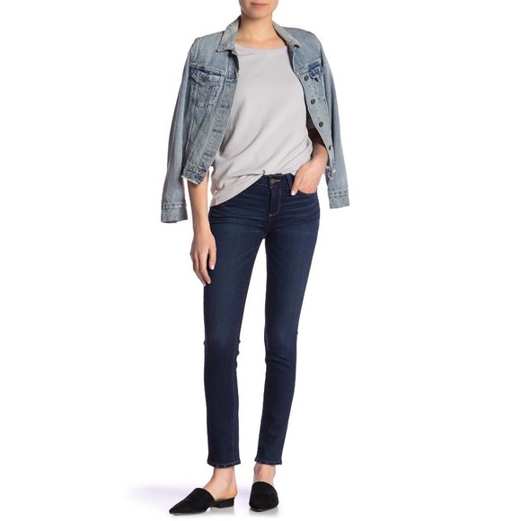 PAIGE Denim - NWT PAIGE Skyline Skinny jean, dark wash, size 24